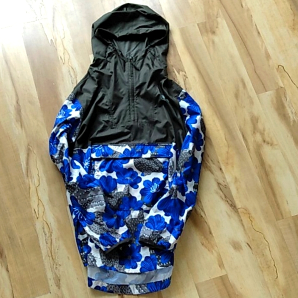 Light weight north face jacket